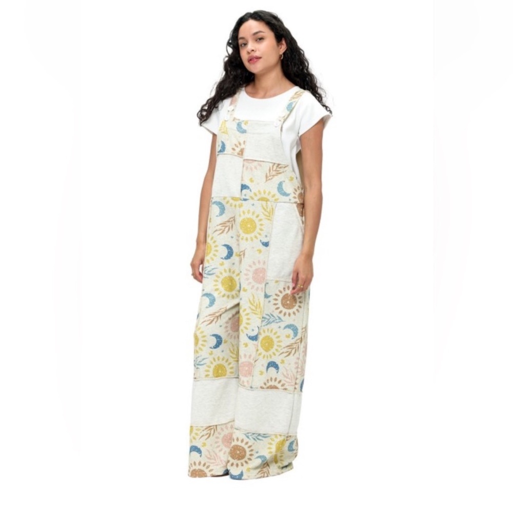 ✨RESTOCK✨Celestial Sun Moon Print Overalls - Picture 3 of 4